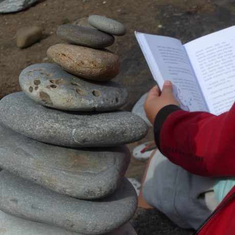 Ganadoras del concurso de octubre "Leyendo en la Naturaleza"